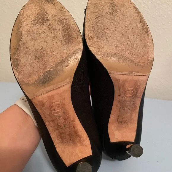 CHANEL Black Heels - Picture 9 of 10